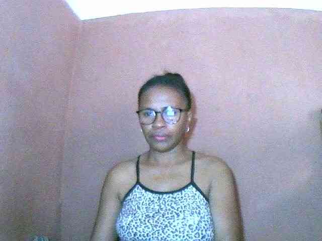 Nirinah2710 webcam