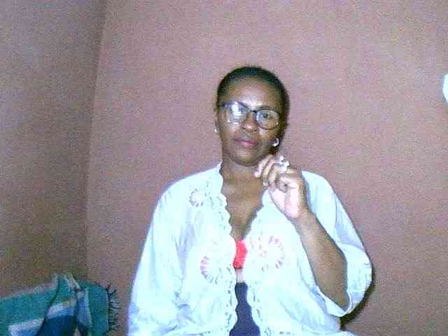 Nirinah2710 webcam