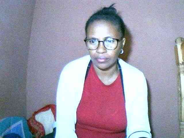 Nirinah2710 webcam