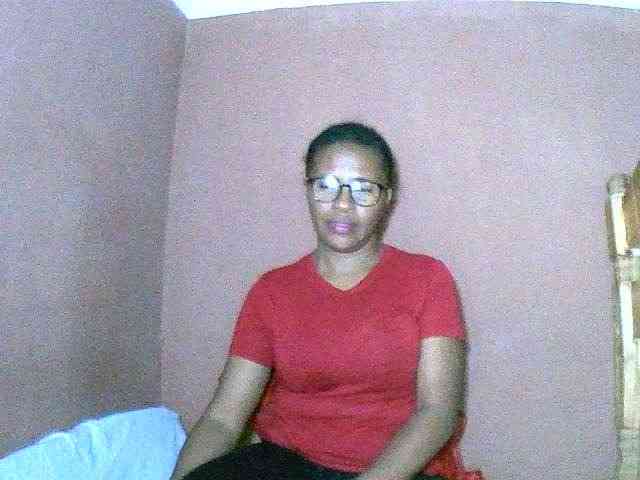 Nirinah2710 webcam