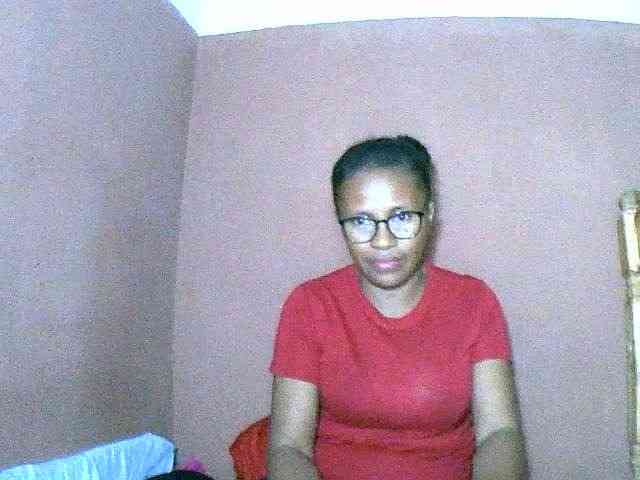 Nirinah2710 webcam