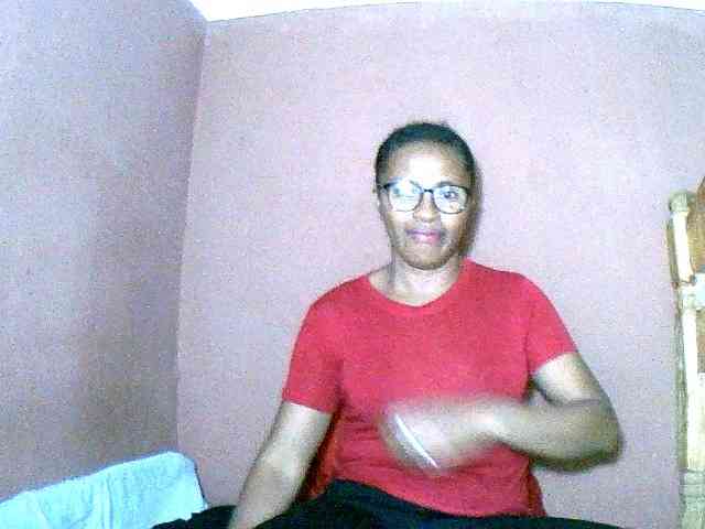 Nirinah2710 webcam
