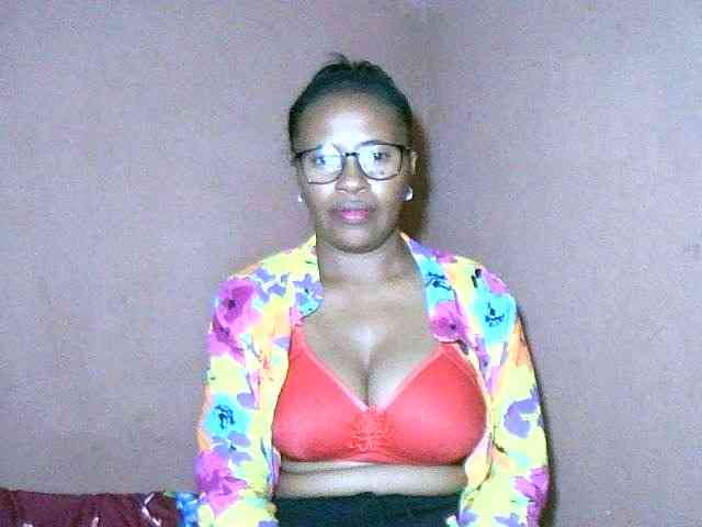 Nirinah2710 webcam