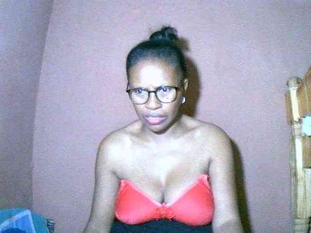 Nirinah2710 webcam