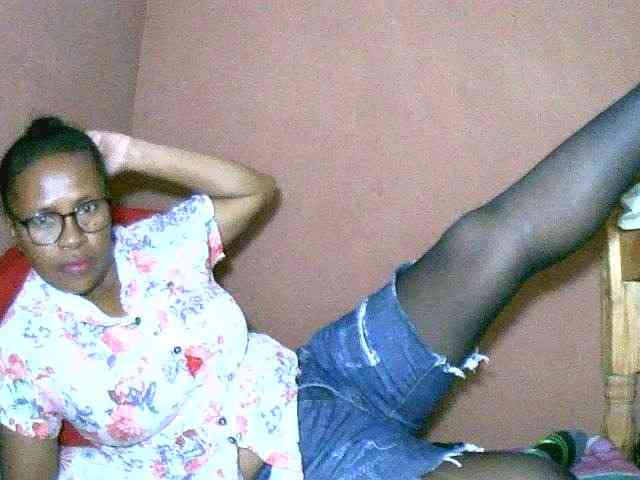 Nirinah2710 webcam