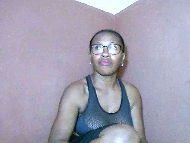 Nirinah2710 webcam