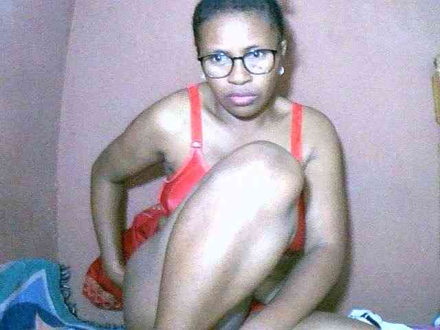 Nirinah2710 webcam