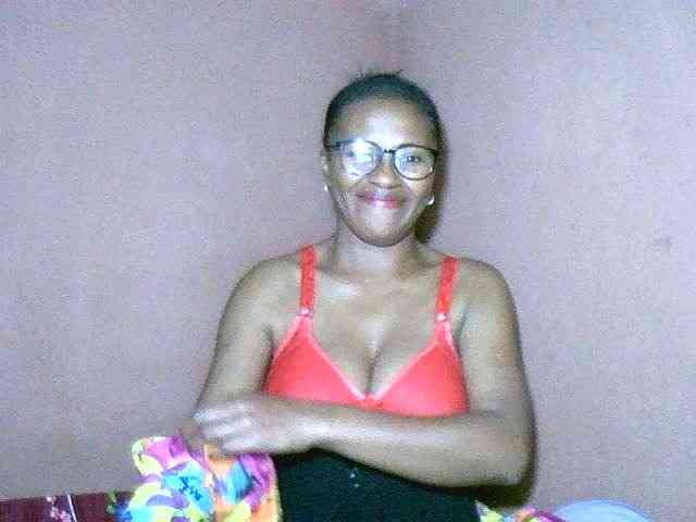 Nirinah2710 webcam