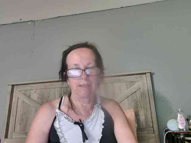 PeachGoddess webcam
