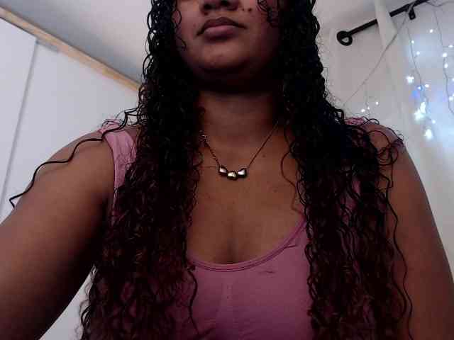 Amalia1893 webcam