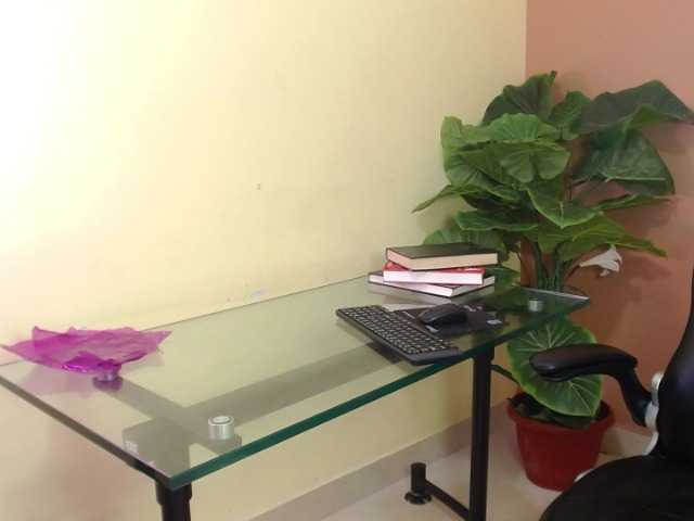  MadyWatson chat room