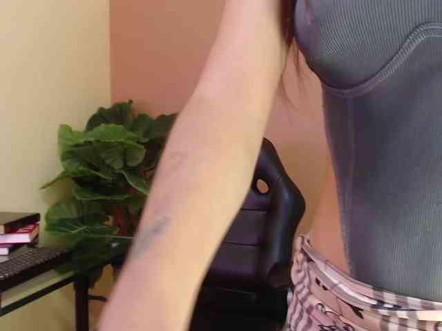 MadyWatson webcam