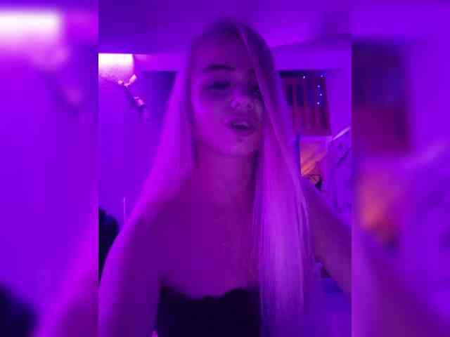 Yourprincess12 webcam