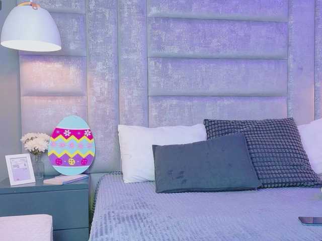 AteneaRoldan's BongaCams show and profile