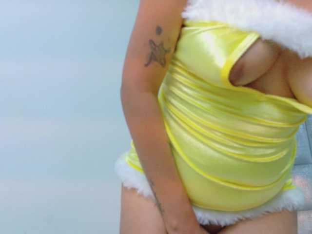 AteneaRoldan's BongaCams show and profile