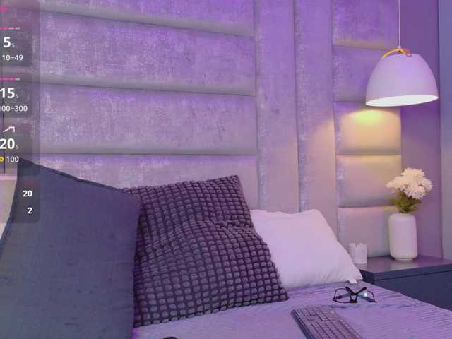 AteneaRoldan's BongaCams show and profile