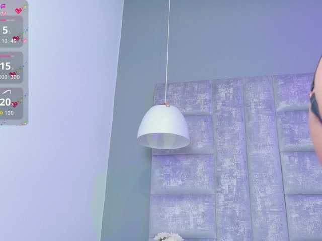 AteneaRoldan's BongaCams show and profile