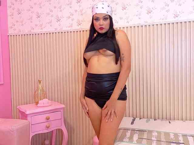 AteneaRoldan webcam