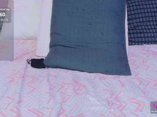 AteneaRoldan Live Webcam on BongaCams