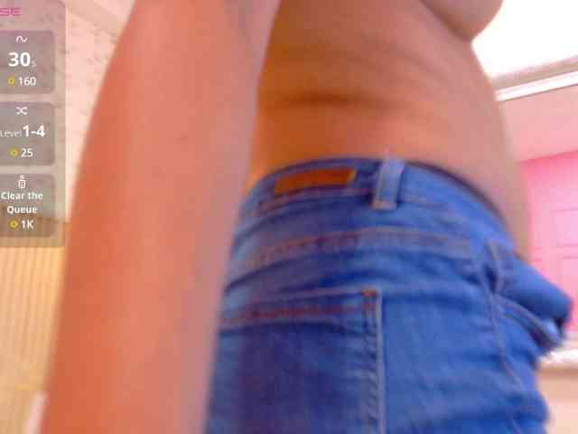 AteneaRoldan webcam