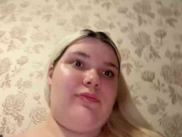 esleyy-boobs webcam
