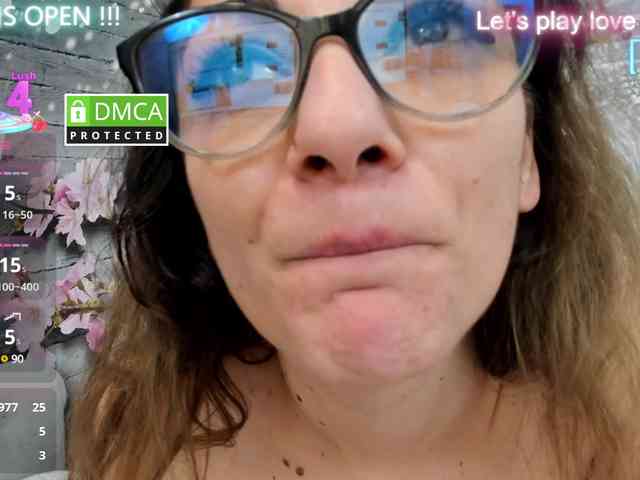AmiraLoveee webcam