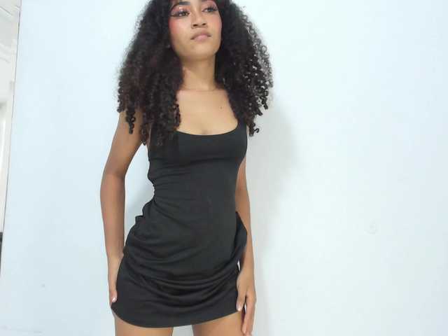 PetiteLuxury on BongaCams 