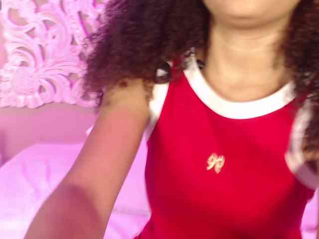 PetiteLuxury webcam