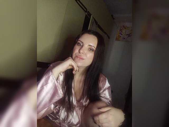 Mira-5a's BongaCams show and profile