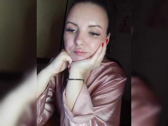 Mira-5a's BongaCams show and profile