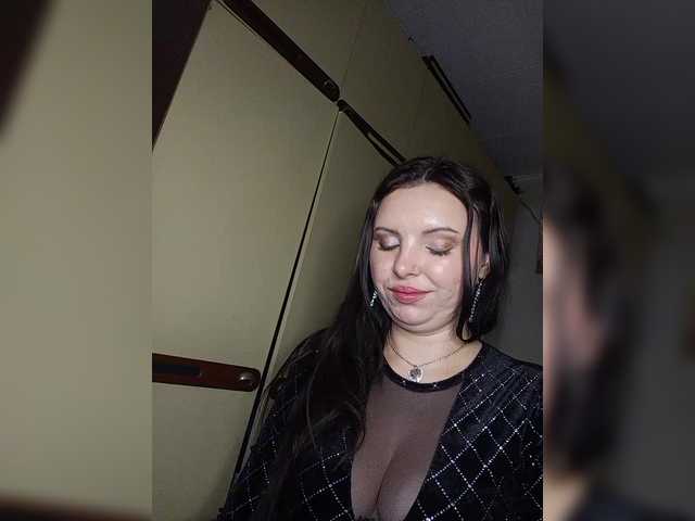 Mira-5a's BongaCams show and profile