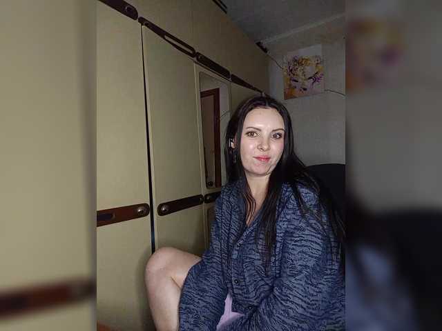 Mira-5a's BongaCams show and profile