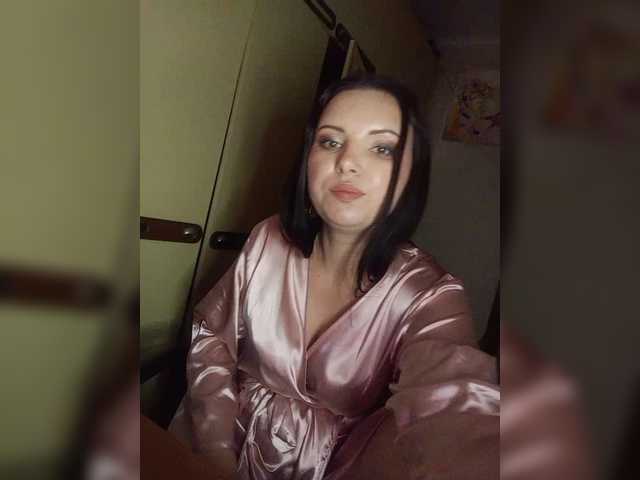 Mira-5a's BongaCams show and profile