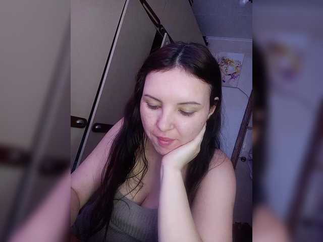 Mira-5a's BongaCams show and profile