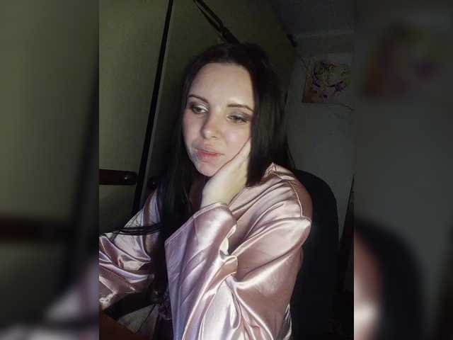 Mira-5a's BongaCams show and profile
