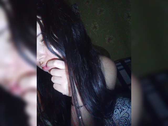 Mira-5a's BongaCams show and profile