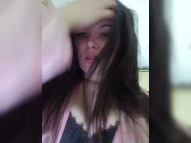 Mira-5a's BongaCams show and profile