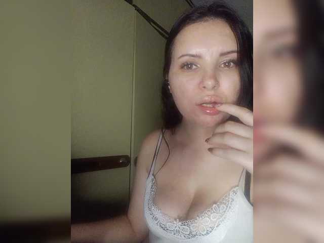 Mira-5a's BongaCams show and profile