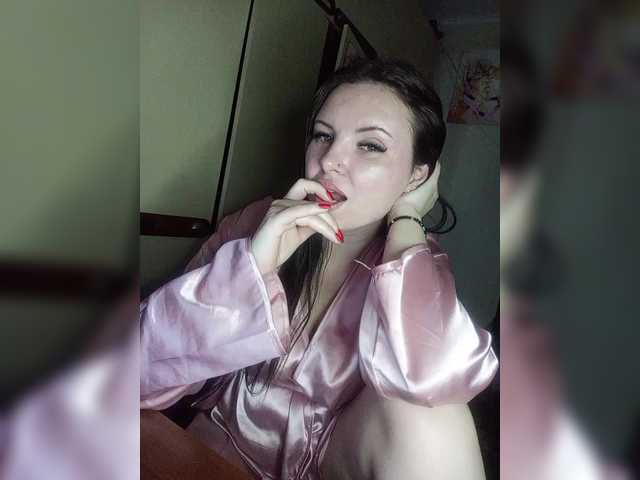 Mira-5a's BongaCams show and profile