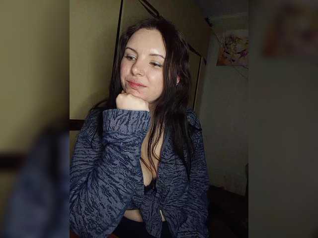 Mira-5a's BongaCams show and profile