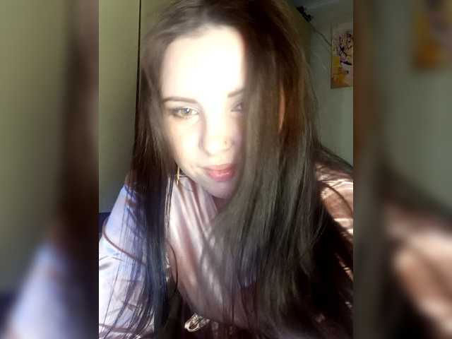 Mira-5a's BongaCams show and profile