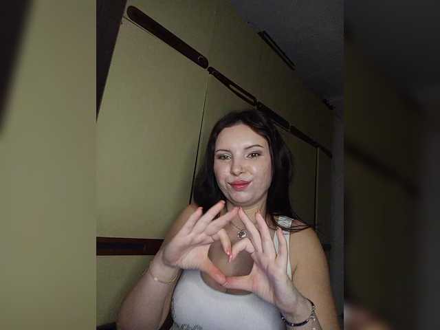 Mira-5a's BongaCams show and profile