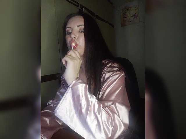 Mira-5a's BongaCams show and profile