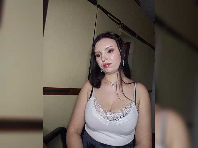 Mira-5a's BongaCams show and profile