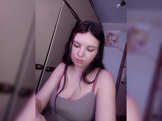 Mira-5a's BongaCams show and profile