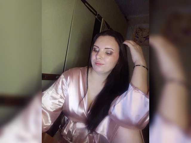 Mira-5a's BongaCams show and profile