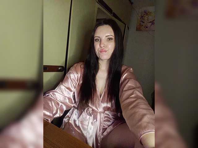 Mira-5a's BongaCams show and profile