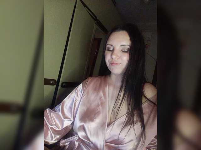 Mira-5a's BongaCams show and profile