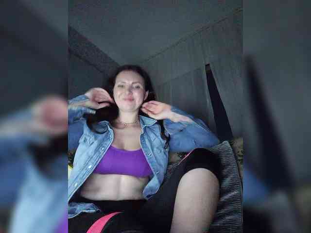 adut chat Mira-5a