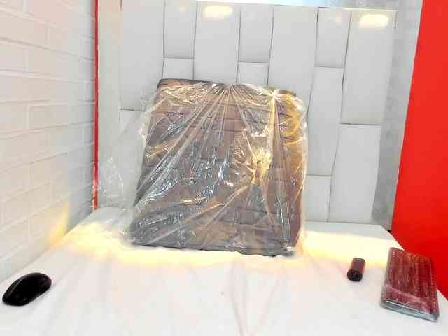 Violetta-hot69 webcam